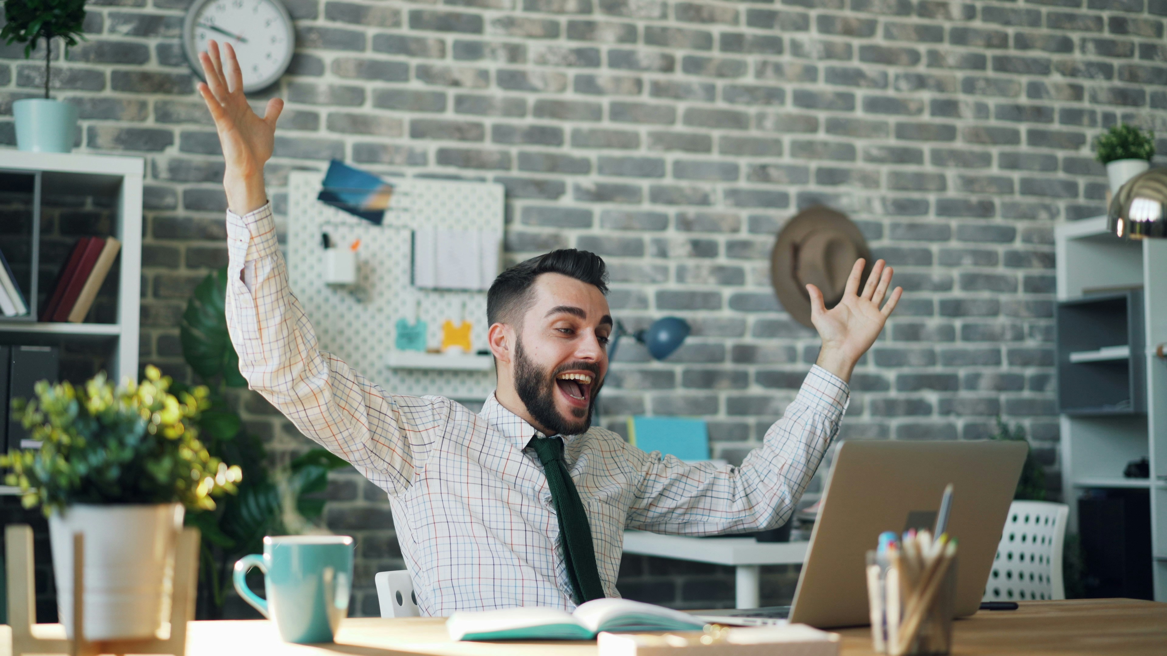 QuickCreator Review: AI Content Team for Solo Founders - What QuickCreator Is